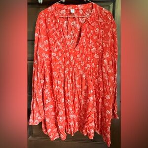 Old Navy Plus Orange & White Long Sleeved Floral Blouse